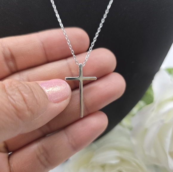 SIMPLE CROSS STERLING SILVER NECKLACE - Picture 7 of 8